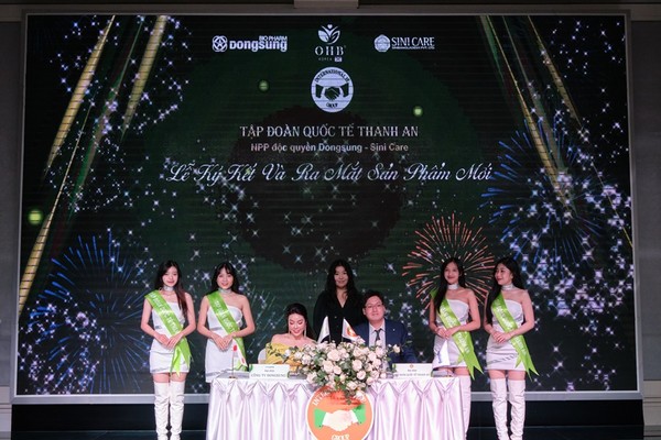 ▲동성제약은 지난 18일 안티에이징 브랜드 Re20(리투앤)의 베트남 론칭 기념행사를 개최했다. (사진 제공=동성제약)